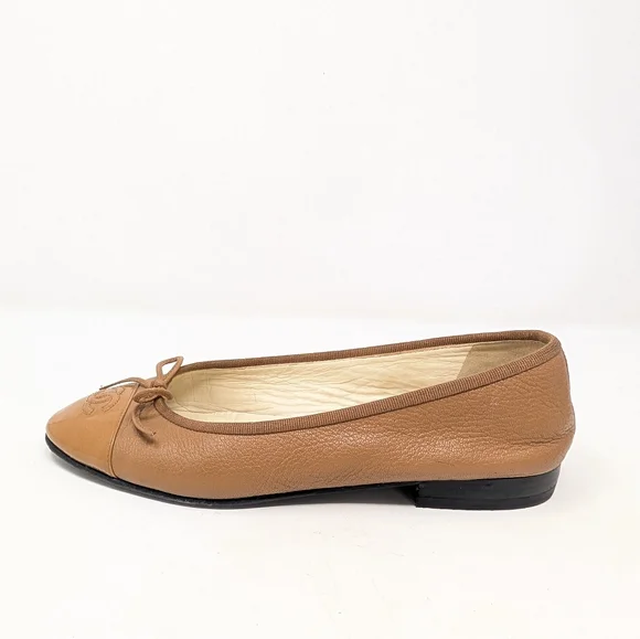 Chanel Tan Brown CC Leather Cap Toe Ballet Flats Ballerinas Size 38 - Picture 6 of 12